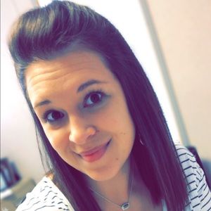 Meet your Posher, Stephanie